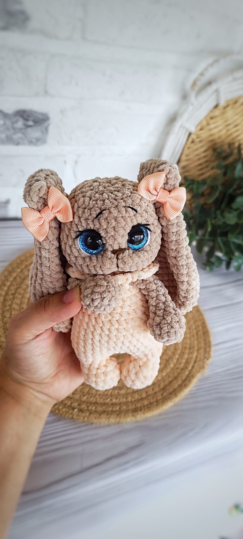Игрушка зайка вязаная плюшевая ручной