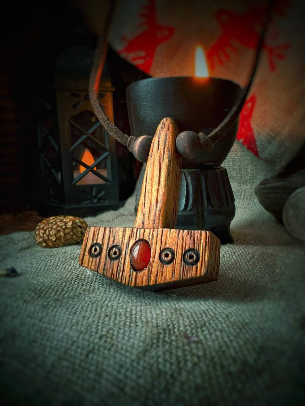 Амулет «Мьёльнир» (Молот Тора) (мербау, сердолик)
