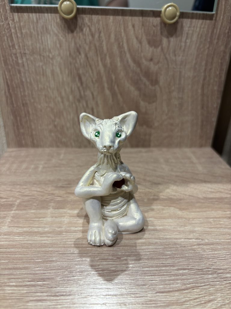Кот сфинкс