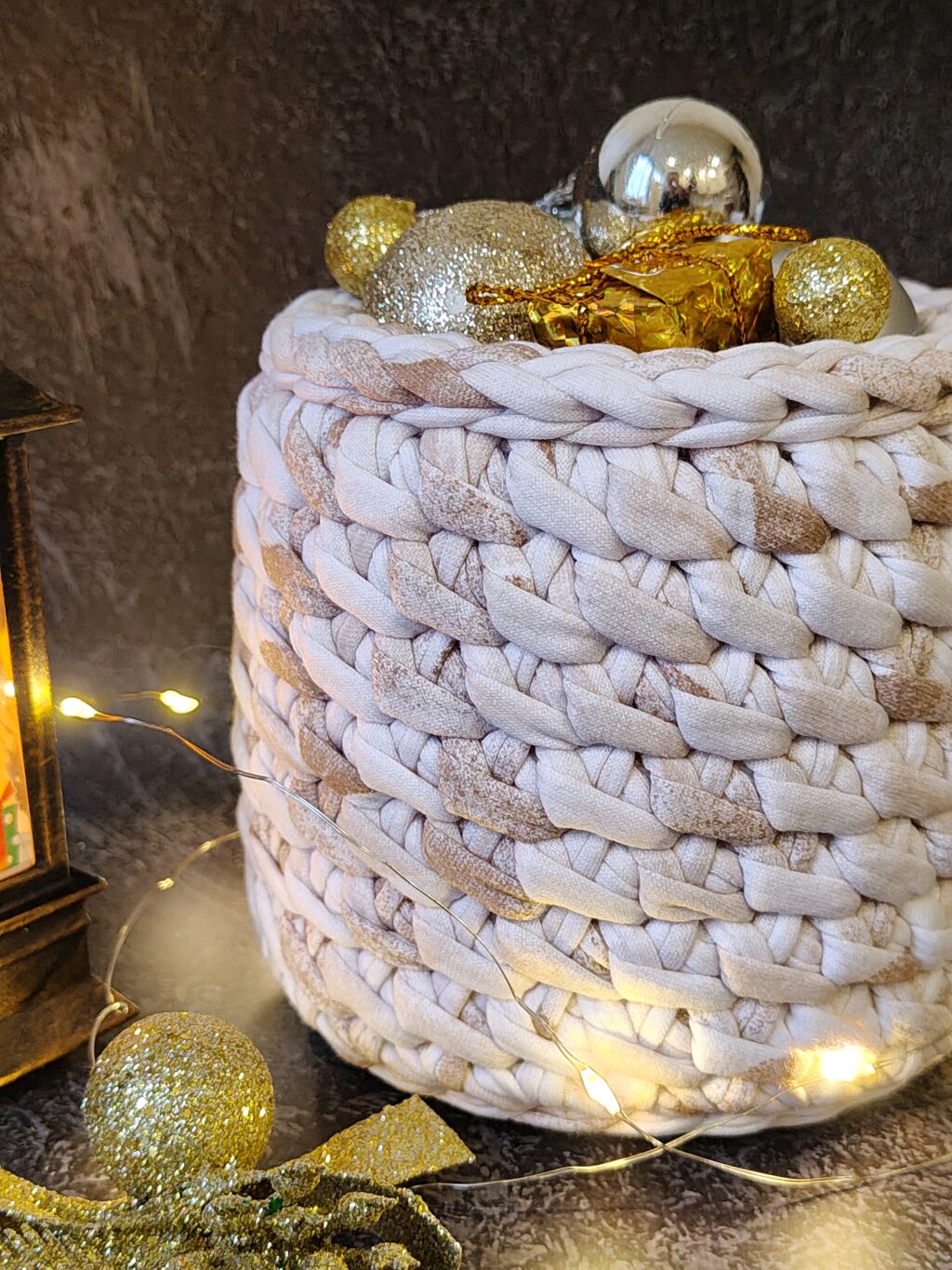 Корзинка из трикотажной пряжи «Синнабон»