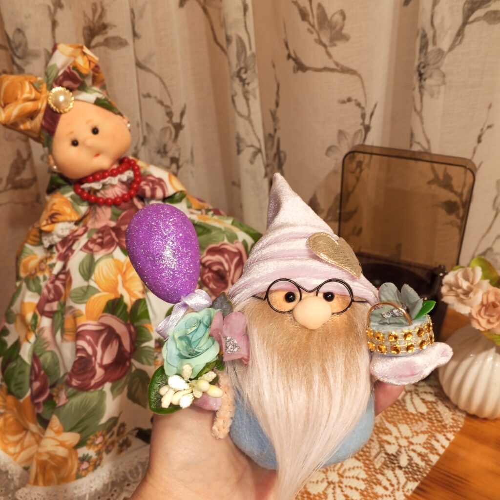 Новогодний гном