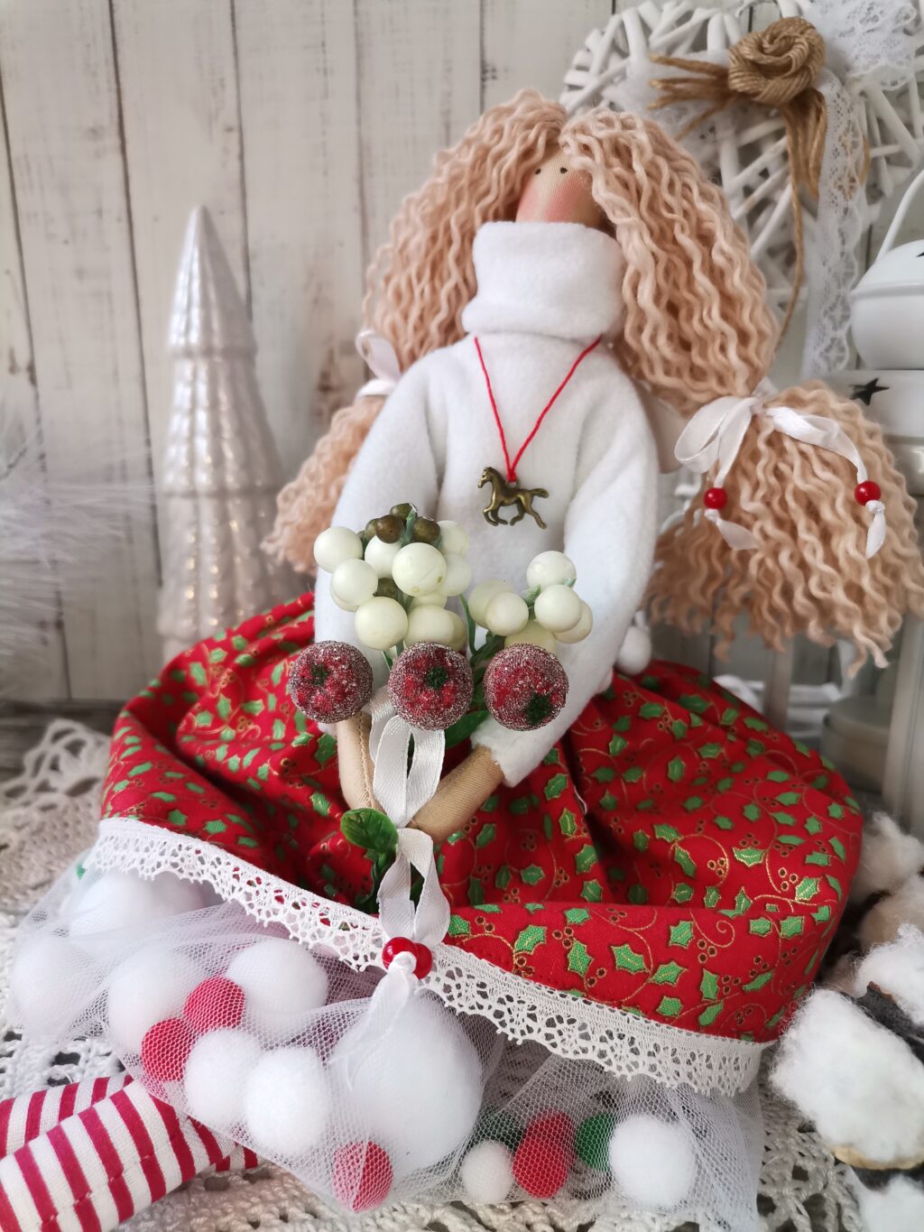 Новогодняя кукла Ангел яркого праздника