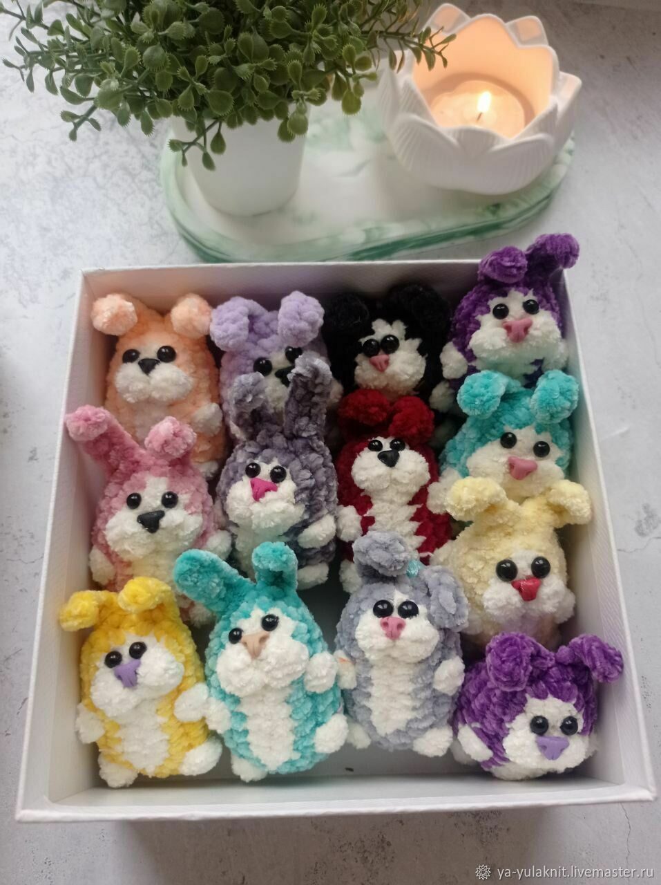 Вязаный брелок котик/зайка