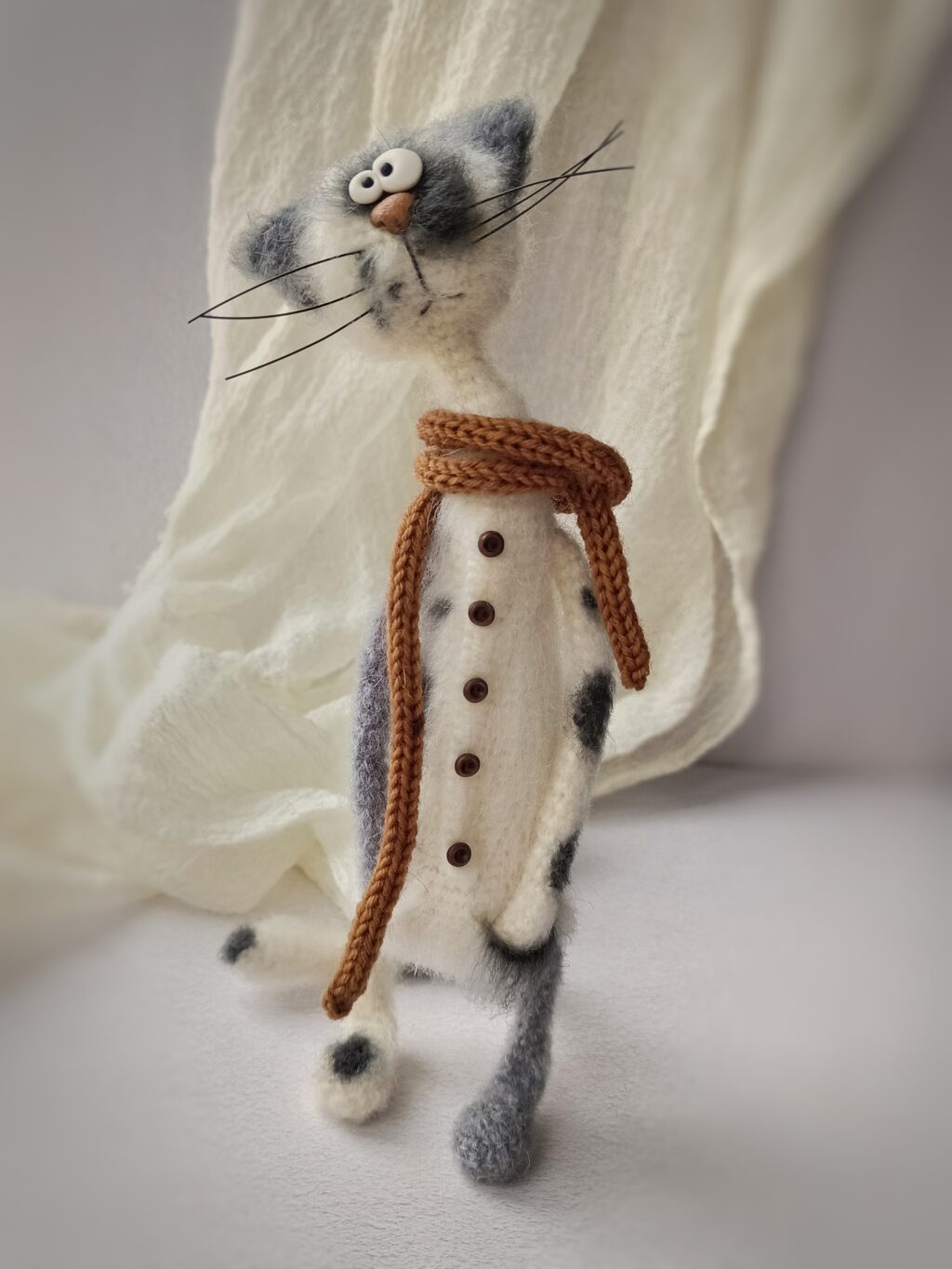 Интерьерная игрушка Кот обормот