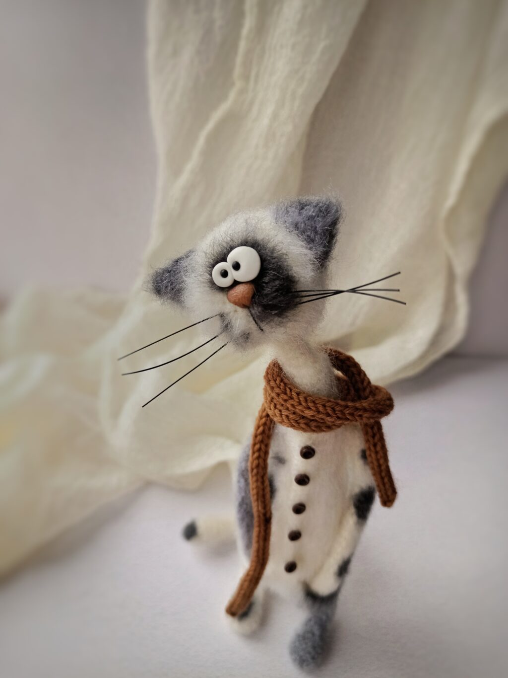 Интерьерная игрушка Кот обормот