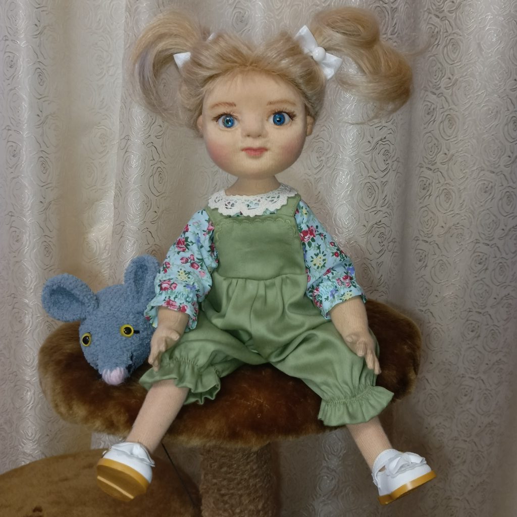 Кукла Соня