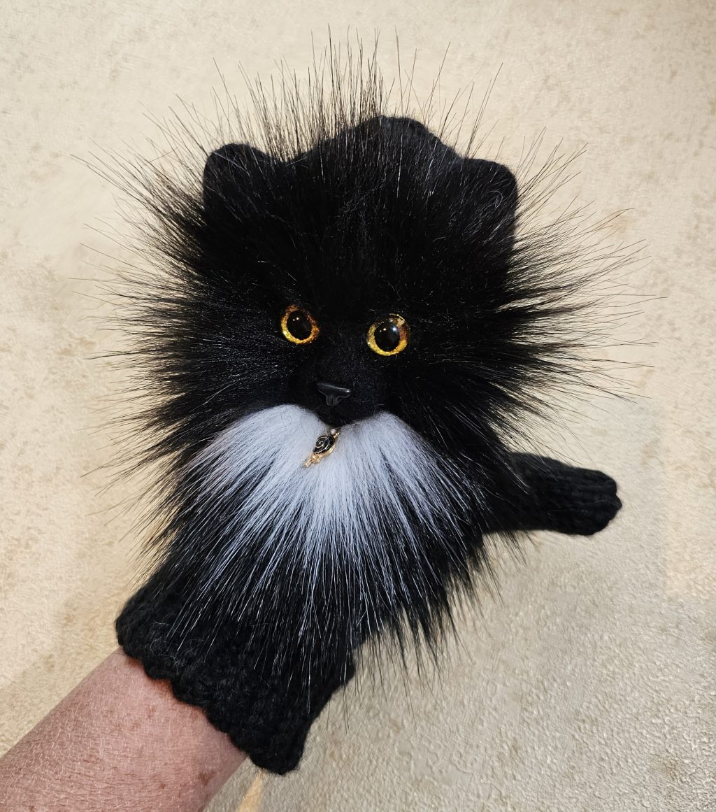 Варежки: Звероварежки Кот Черныш