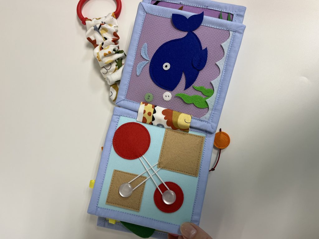 Книга из фетра