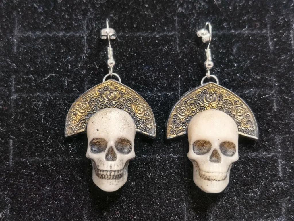 Серьги сказочные черепа