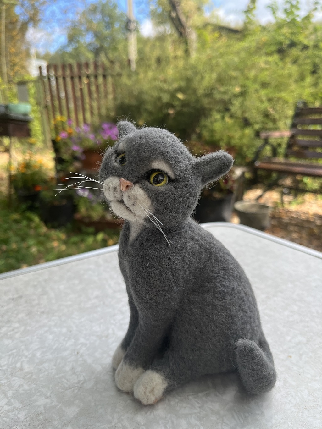 Котик. Игрушка из шерсти