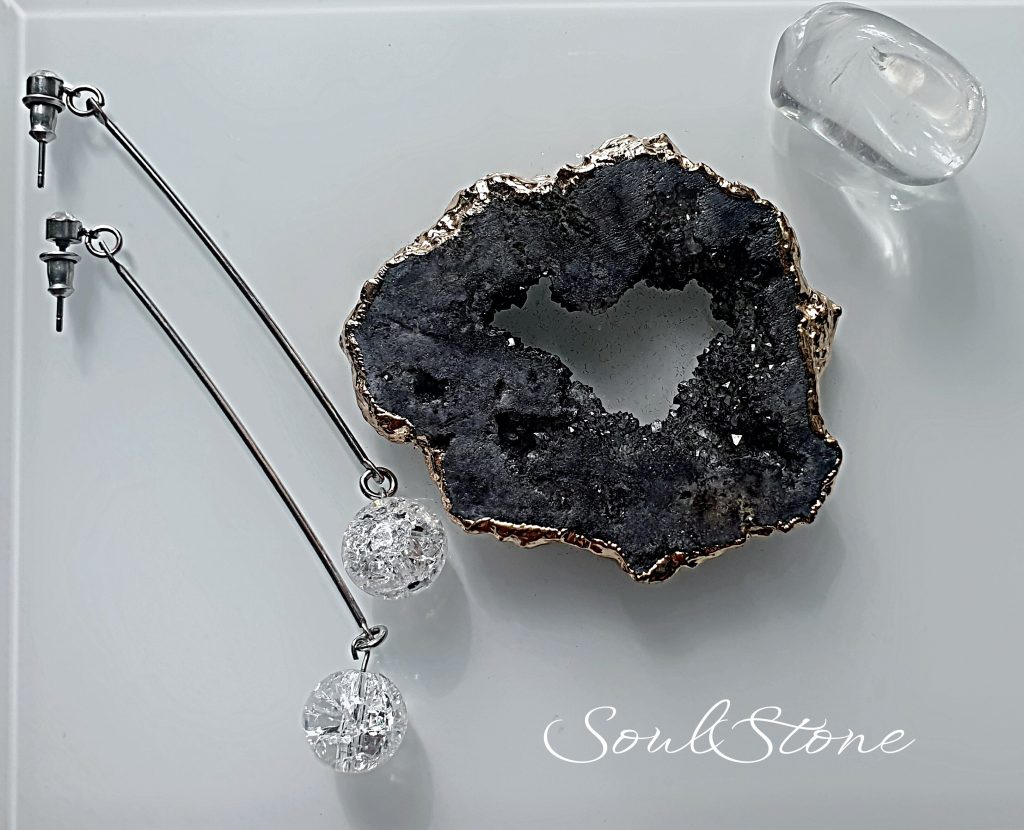 Серьги из горного хрусталя кракле