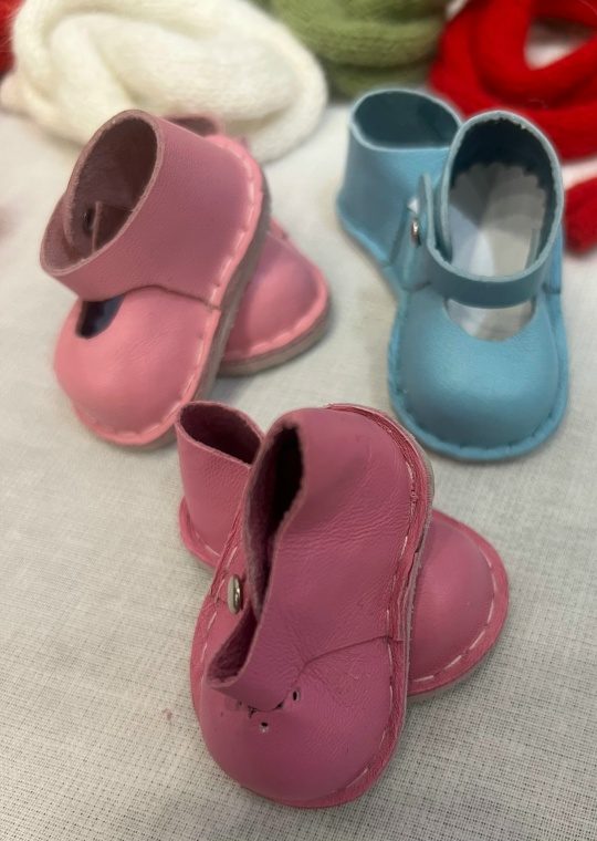 Обувь для кукол и игрушек