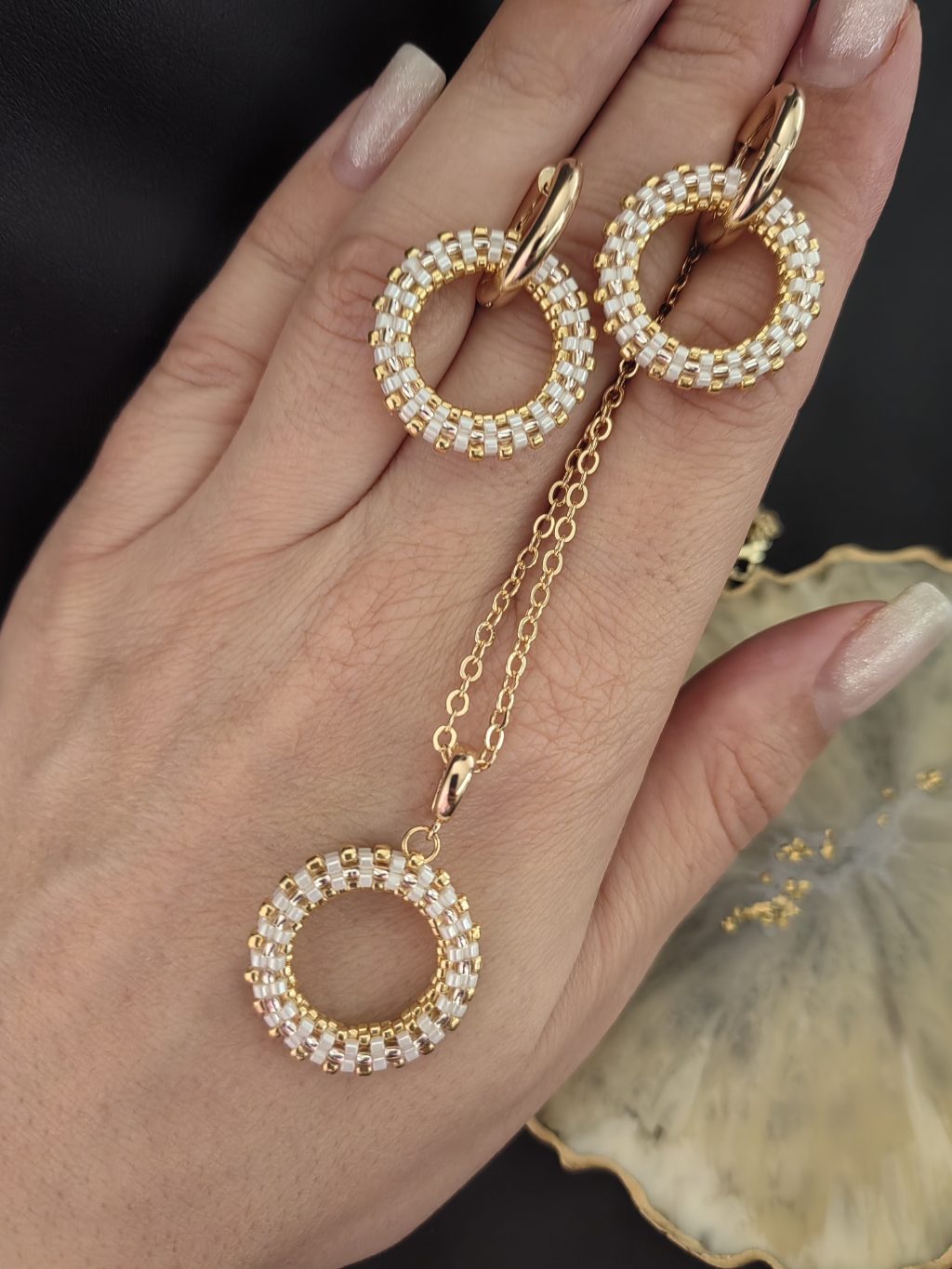 Серьги Конго из бисера