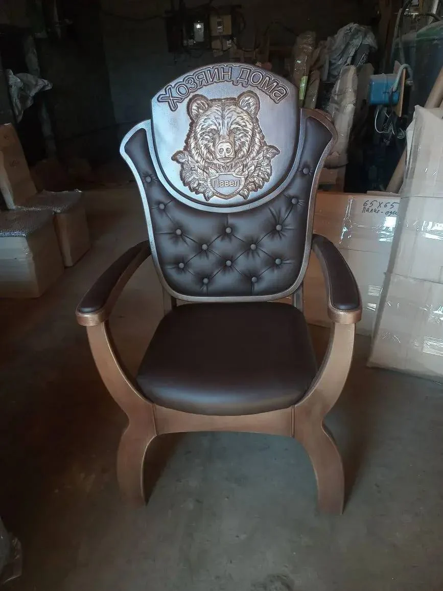 Кресло-трон с каретной стяжкой