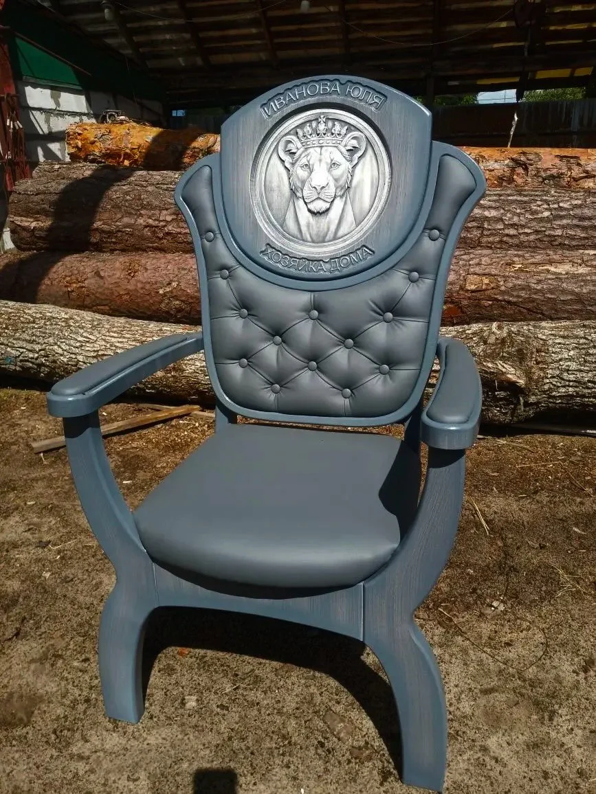 Кресло-трон львица с обивкой