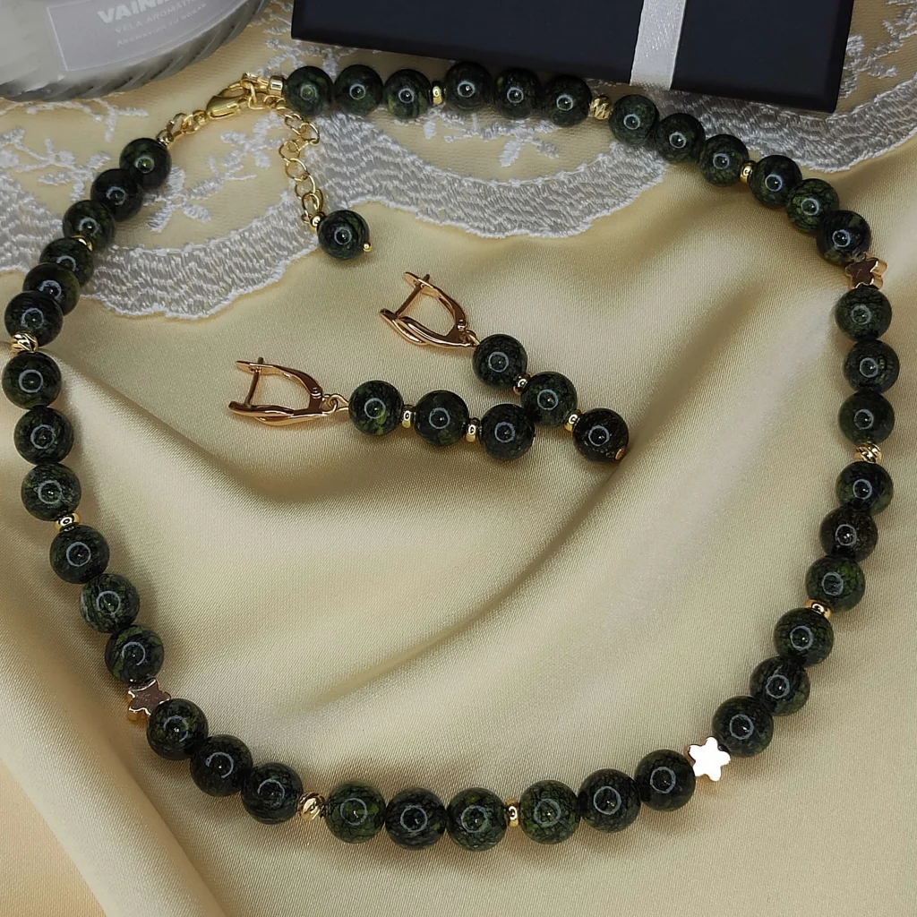 Комплект из Змеевика